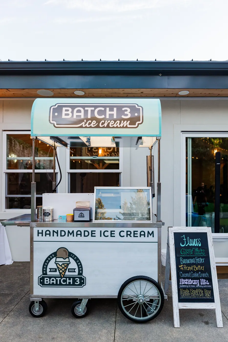 Batch 3 ice cream cart at a wedding