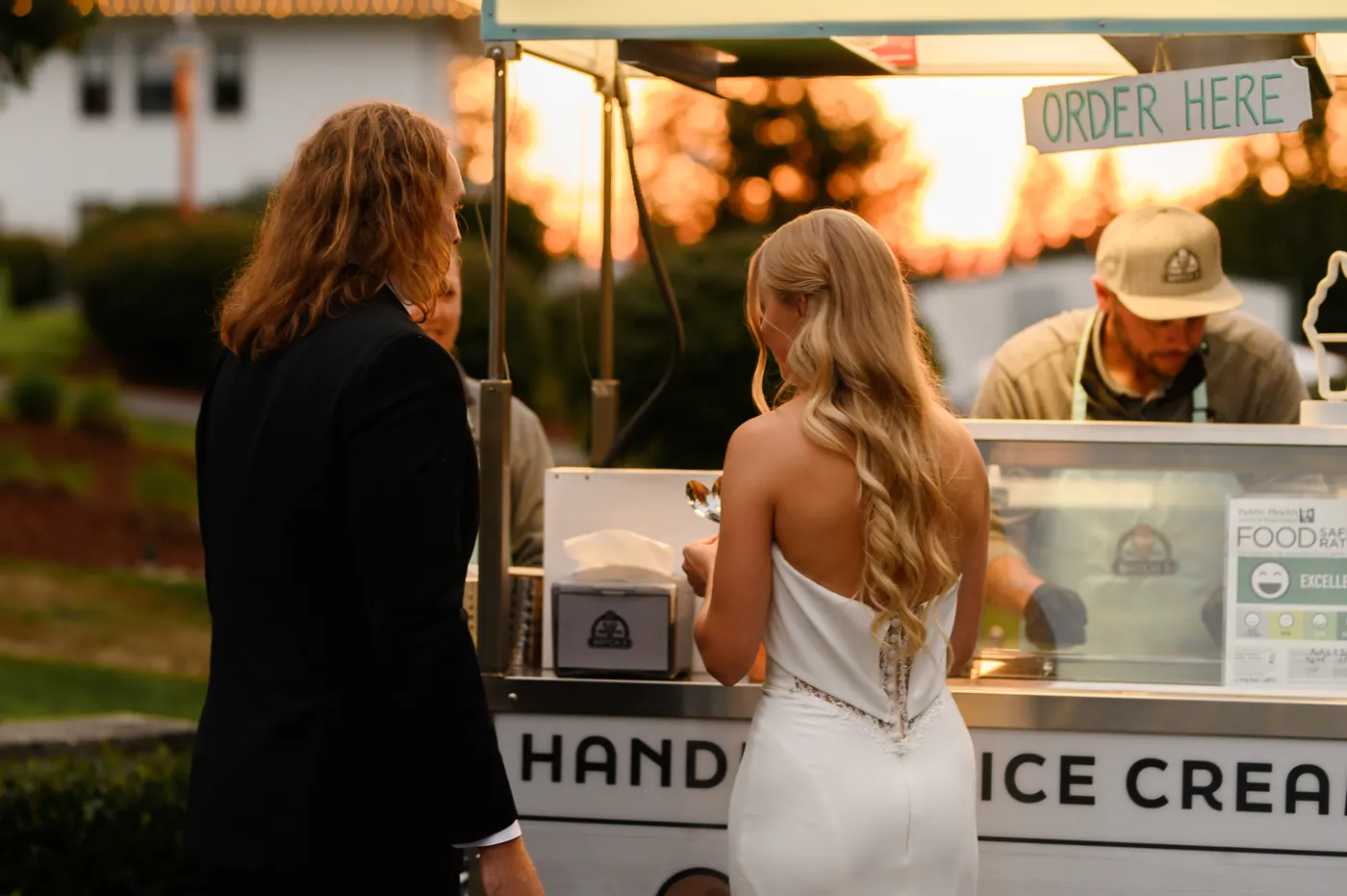 Batch 3 ice cream cart at a wedding