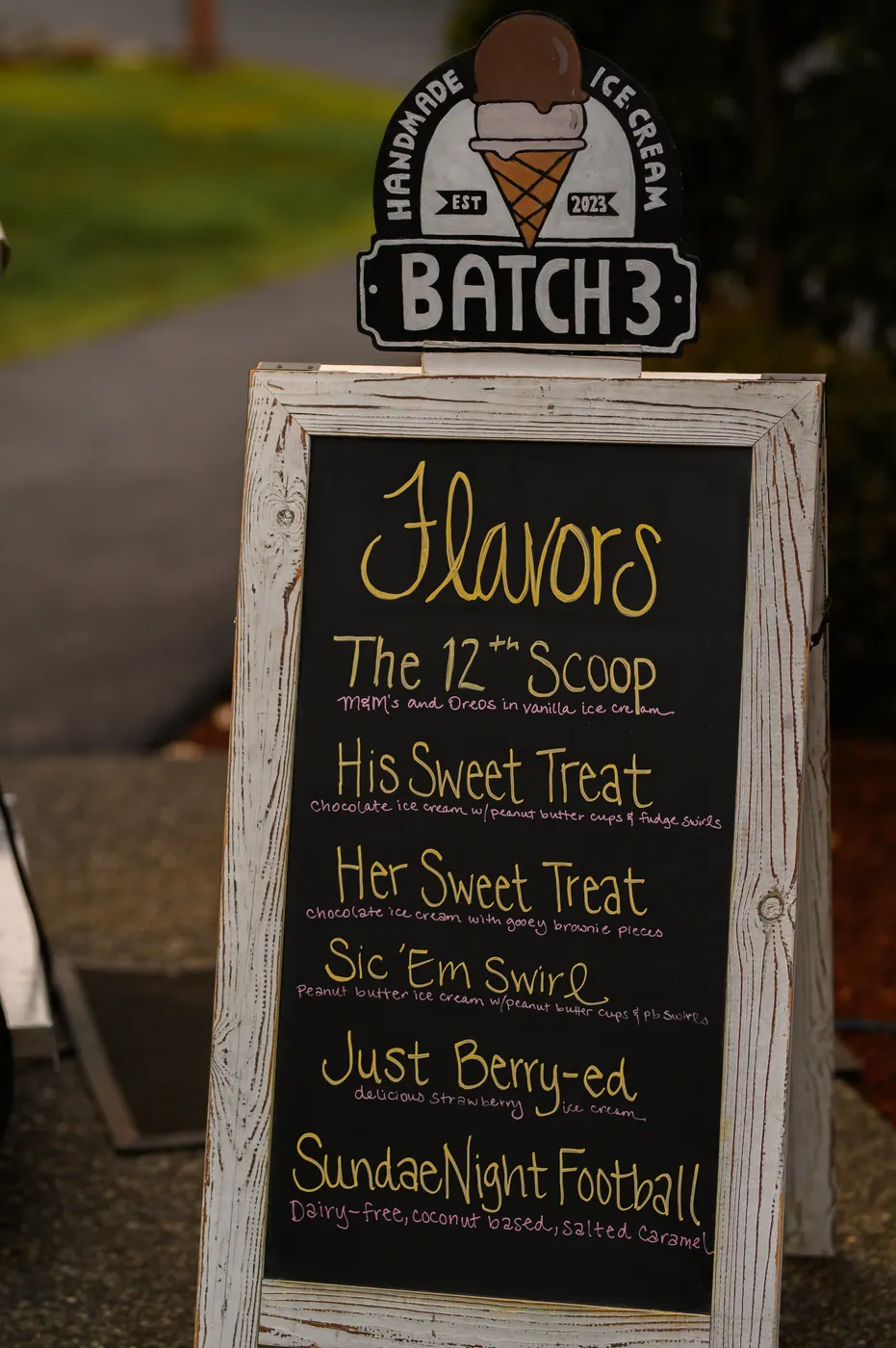 Batch 3 ice cream cart at a wedding