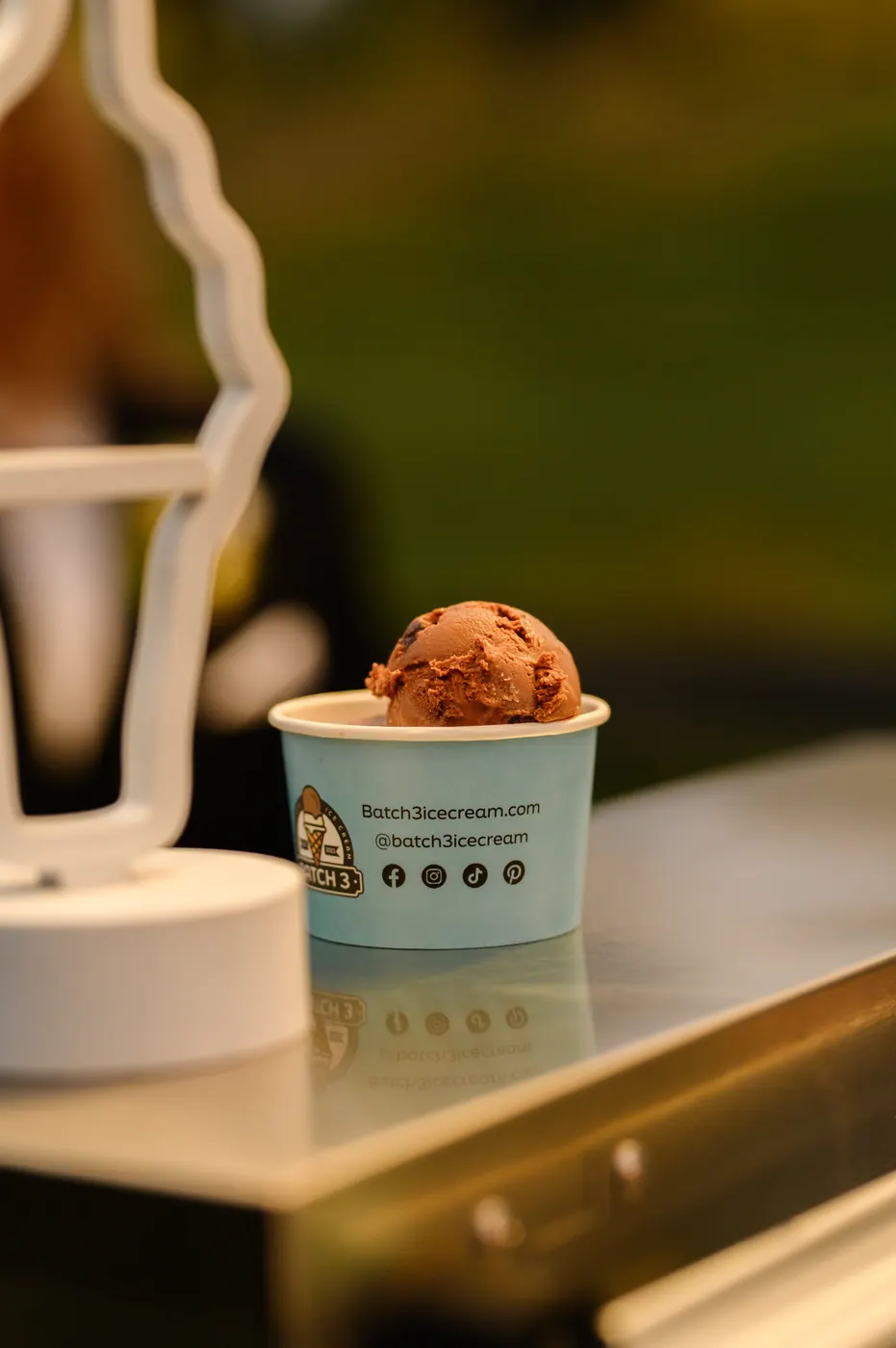 Batch 3 ice cream cart at a wedding
