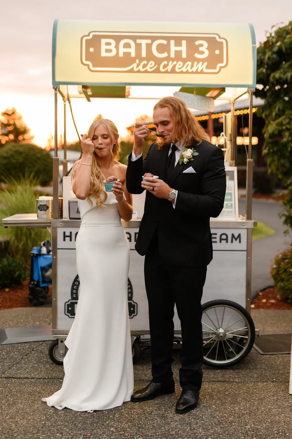 Batch 3 ice cream cart at a wedding